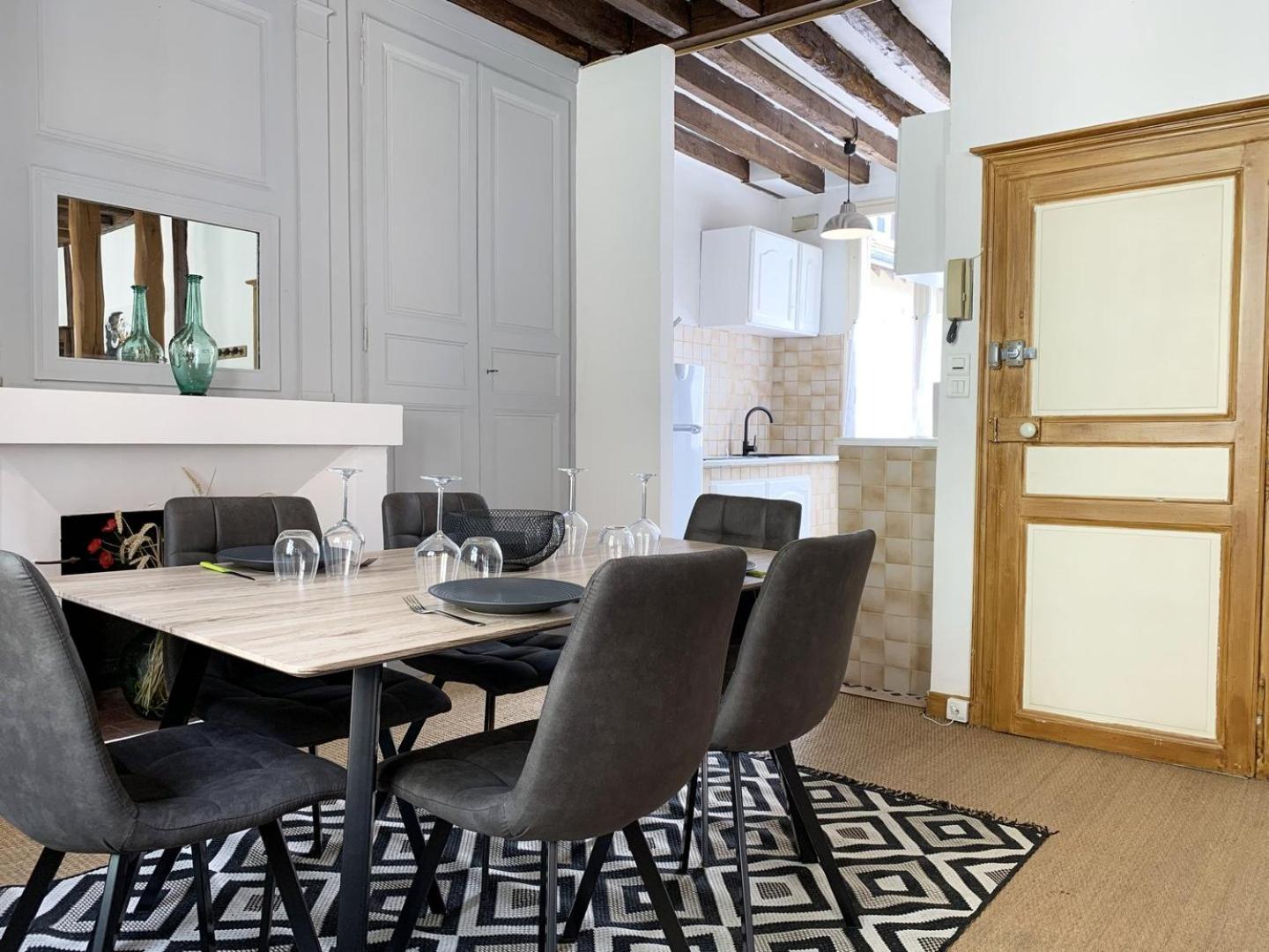 Le Clocher- Appartement Dans Le Coeur De Ville Chartres Esterno foto