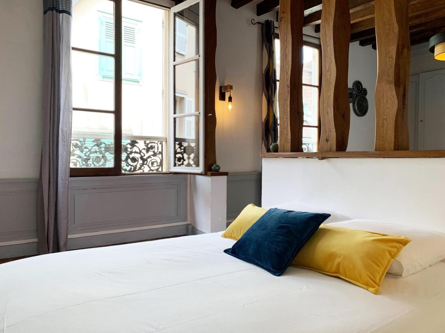 Le Clocher- Appartement Dans Le Coeur De Ville Chartres Esterno foto